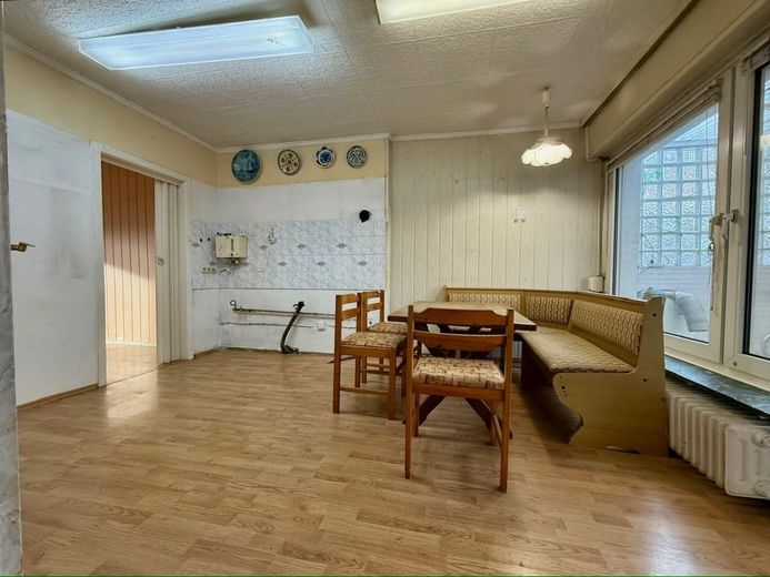 Menden: Flexibler Altbau mit reichlich Platz und vielen Optionen! – Erdgeschoss: Große Wohnküche