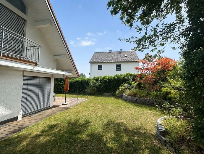 From Private Owner: Individual Architect-Designed House with Gallery & Garden – Fürth – Photo 3