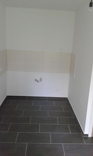 Solide Kapitalanlage mit 5,6 % Rendite inkl. Abgeschlossenheitsbescheinigung. Provisionsfrei – Küche OG