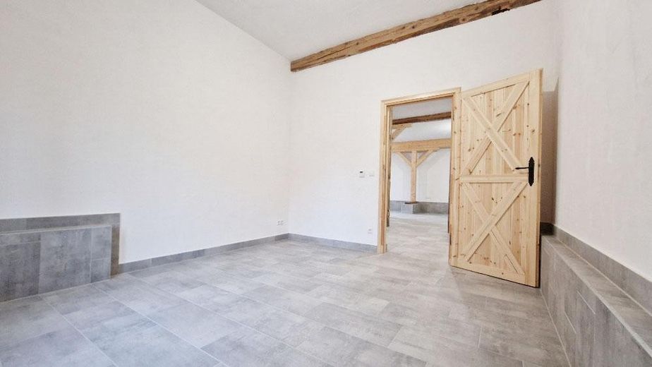 EG Wohnung mit Terrasse | NACHHALTISGTE Immobilie Wolfsburgs, Lehmbau, PV - Autarkie, Appsteuerung – Zimmer 1
