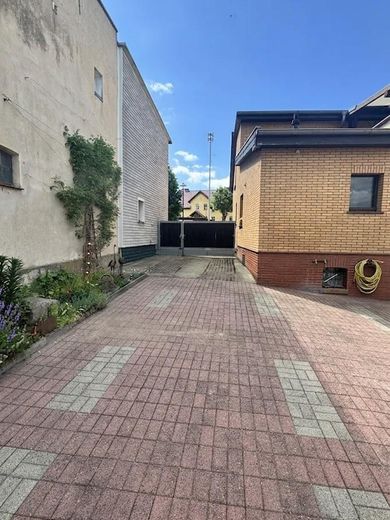 Gepflegte Immobilie in Massivbauweise mit weitläufigem Garten & vielen Nebengebäuden (ohne Makler) – Foto 3