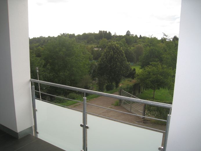 Unverbauter Blick ins Grüne !