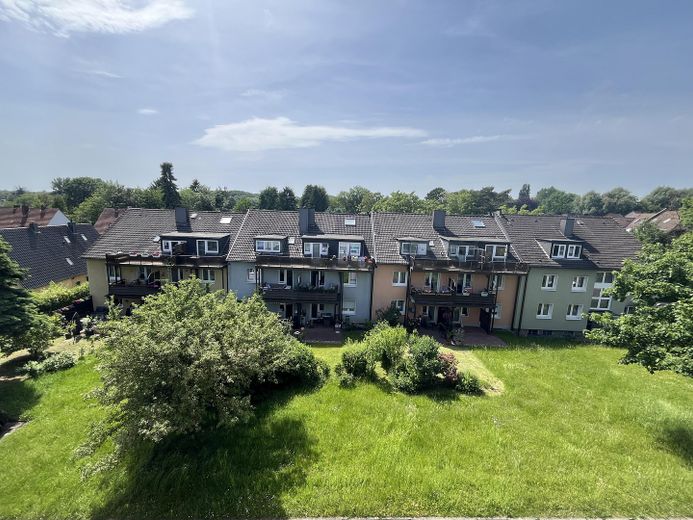 2.5-room attic apartment with large balcony & view of the greenery in Bochum-Harpen – Blick vom Balkon