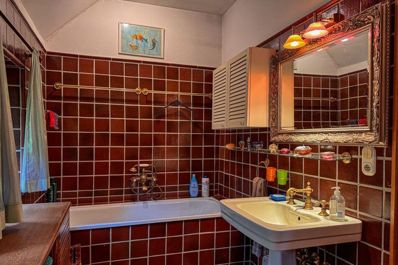 Wohnen im Denkmalschutz 6 Zimmer Reetdach Fachwerk Bauernhaus mit Gästehaus &amp; Scheune in Stuhr – Bad EG