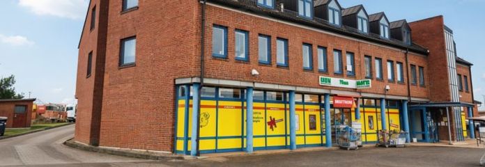 172 m² modern office space in Waren Ost | Touristically lively, in the heart of Mecklenburg-Western Pomerania | Bathroom with shower |