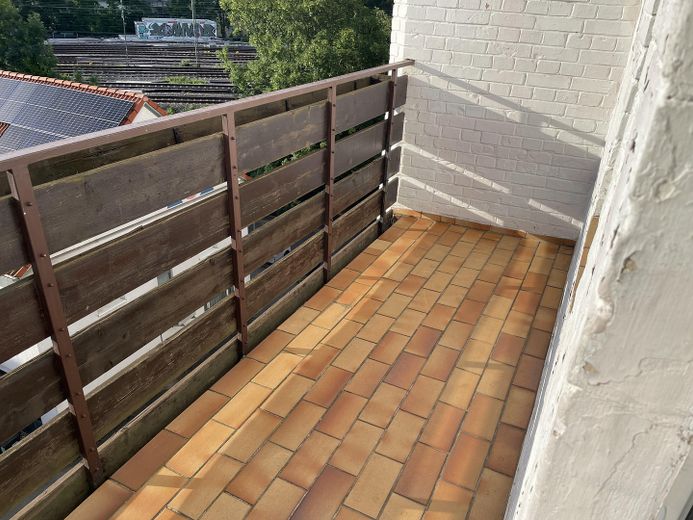 Renoviertes WG Zimmer in bevorzugter Lage in Bad Cannstatt (bitte Handynummer angeben) – Foto 4