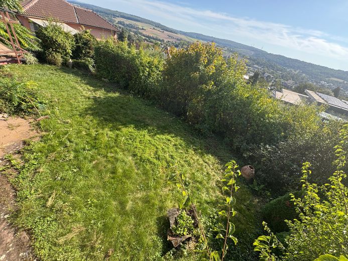Großzügiges Einfamilienhaus mit Fernblick – Garten
