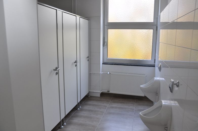 Top Büroflächen mit vielen Möglichkeiten, EUR 15,- bis 17,- pro qm warm – WC Herren