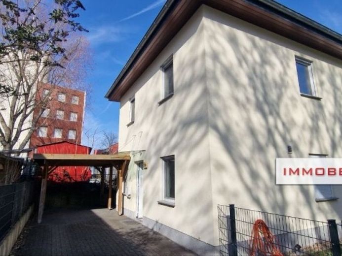 IMMOBERLIN.DE - Feel-good location! Contemporary energy-efficient detached house near the Havel – Photo 1