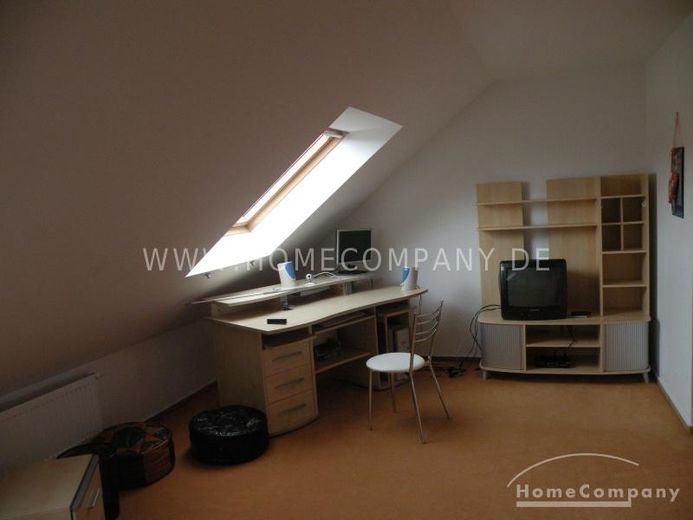 2 möblierte Zi. mit sep. Bad. Im 2. OG eines 1 Fam.-Hauses. – 66324ee1ee99107bb6ccc42bde01000b86b8cf0c.jpg