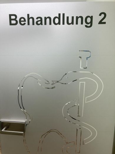 Eingang Behandlungszimmer 2