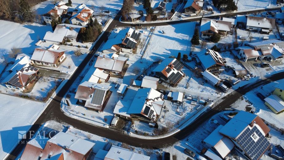 Traumhaus gesucht? Verwirklichen Sie Ihren Traum vom Eigenheim dort, wo andere Urlaub machen! – Grundstück und Dorf