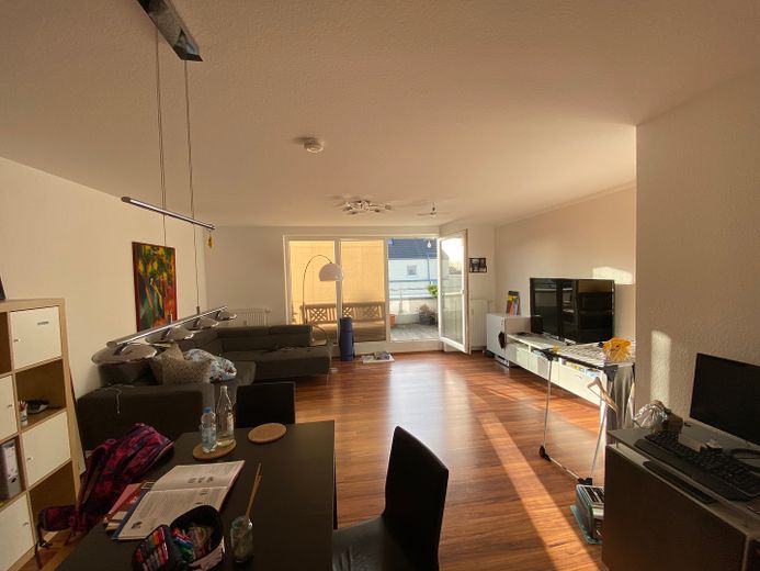 Maisonette Wohnung mit  4-Zimmer, Balkon, Bad mit Fenster und Badewanne – Foto 3