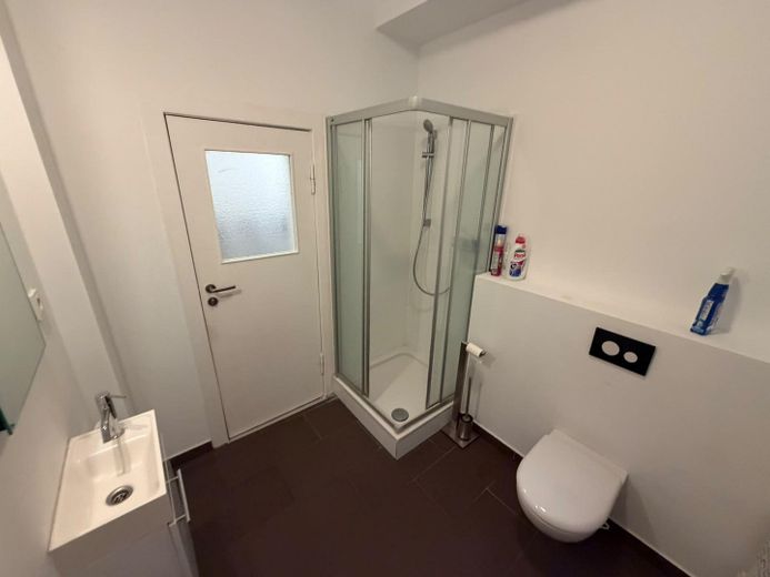 Subsequent tenant wanted: Office on Kurfürstendamm – approx. 81 m² with balcony – Bad