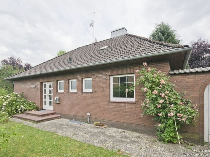 Modernisierungsbedürftiger Bungalow mit Garage in ruhiger Sackgassenlage – Foto 1