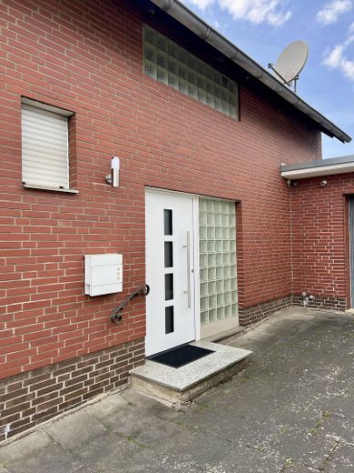 Seitenansicht Eingangsbereich