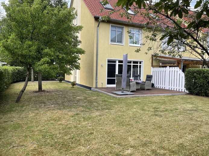 Aussen- Terrasse hinten 2