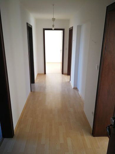 Modernes Zweifamilienhaus in Bredenbeck – Flur der Wohnungen ( OG )