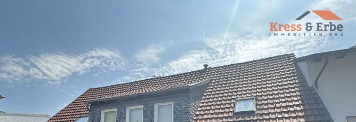 Dom mieszkalny z garażem, budynkami gospodarczymi i potencjałem rozbudowy w mieście Schlüchtern
