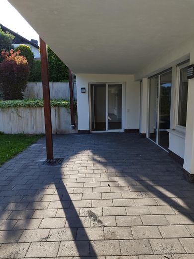 Schöne 3-Zimmer Wohnung mit Terasse und Garten – Terrasse