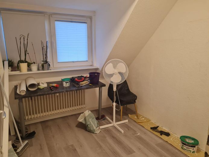 Sanierte 3,5-Zimmer-Wohnung in ruhiger Sackgassenlage – Zimmer 3