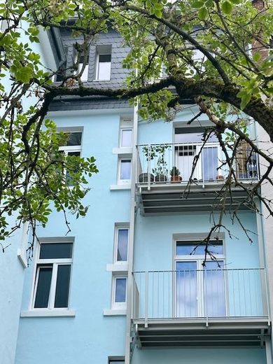 neue Balkonanlage Hofseite