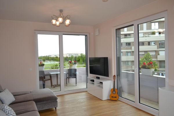Beautiful 3-room apartment with a park view and plenty of sunlight in Riedberg, Frankfurt am Main