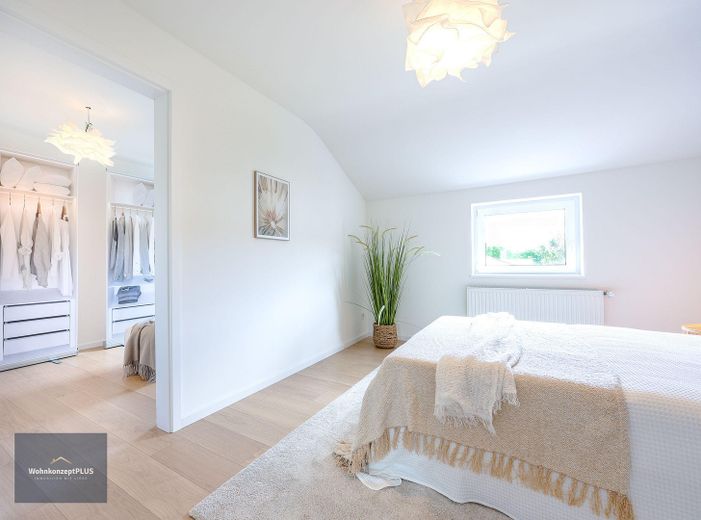 Provisionsfrei: Komplett modernisiertes Reihenmittelhaus mit Wärmepumpe – Schlafzimmer 2