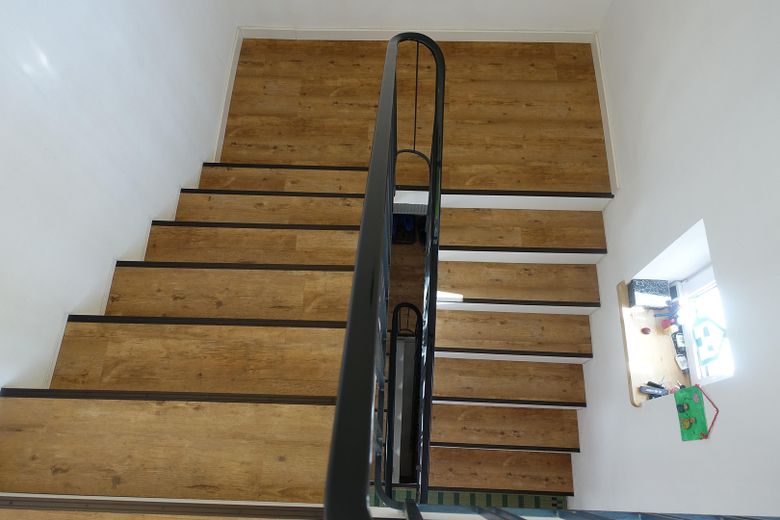 Zukunftssicheres Wohnen im Allgäu: Kernsaniertes energieeffizientes EFH - Einziehen & Wohlfühlen – Treppenhaus