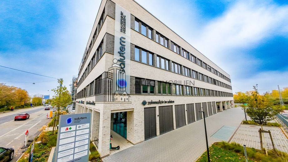 ATIK: Penthouse Provisionsfrei - exklusiv und modern im Ärzte- und Gesundheitszentrum Salutem Bahnst – Drohnenaufnahme