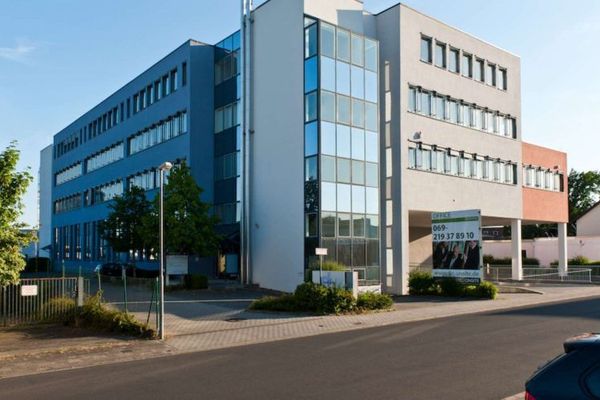 143 m² de bureaux de qualité à louer sans commission à Heusenstamm