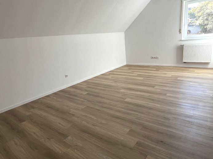Przestronny dom rodzinny z mieszkaniem dla gości w Reichenbach-Steegen – zweites Schlafzimmer oben