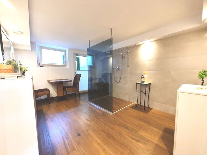 ++ MODERNISIERTES DREIFAMILIENHAUS + DOPPELGARAGE + GARTEN IN GUTER LAGE!! ++ – WELLNESSBEREICH KELLERGESCHOSS