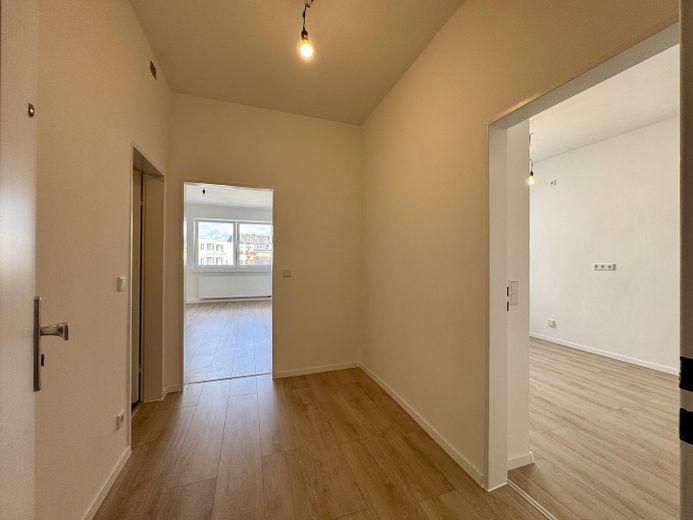 Frisch sanierte Penthousewohnung – Barrierefrei mit Aufzug – Top-Lage über den Dächern von Witten – Diele