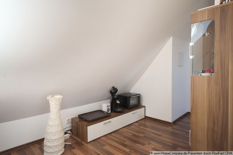 Dachgeschoßwohnung in einem Mehrfamilienhaus in ruhiger und zentraler Wohnlage von Castrop-Rauxel – 29dc1a25c9dd6261f844e0142fea0fae20714d8f.jpg