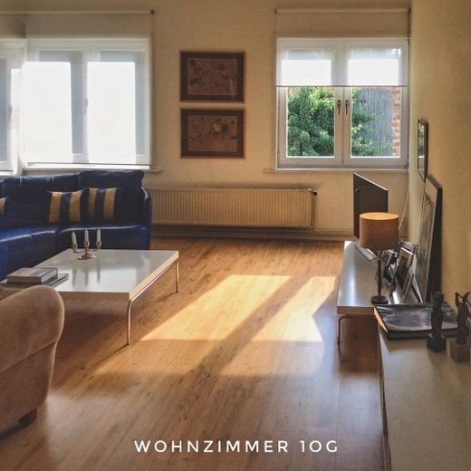 Maison à colombages avec cour intérieure, atelier et garage – vieille ville d’Uelzen, sans commission – Wohnzimmer Wohnung 1OG