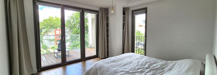 Vivienda exclusiva junto al Spree – Apartamento amueblado de 2 habitaciones (97m2) en la península de Stralau – Schlafzimmer/Bedroom_1