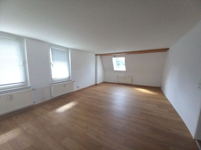 renovierte 3-Zimmer Wohnung an der Werdauer Str. in Neukirchen (Pleiße) – फोटो 1
