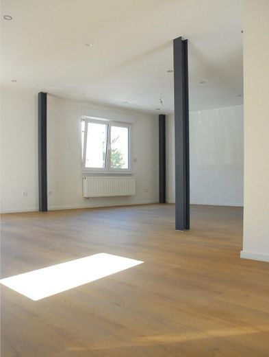 Seltene Gelegenheit: Komplettes Haus zur Miete – Erstbezug nach Sanierung & provisionsfrei – EG – Wohn-/Essbereich
