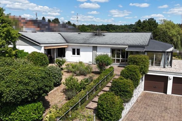 Gepflegter Bungalow in Beckingen – Großzügiges Grundstück & vielseitige Nutzungsmöglichkeiten