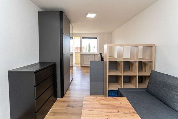 Bez prowizji! Świetnie odnowione mieszkanie jednopokojowe z balkonem od strony południowej