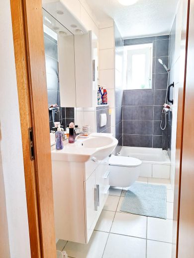 1.OG Badezimmer 2