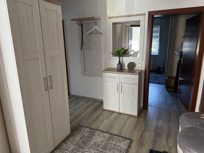 Großzügige 3-Zimmer-Erdgeschosswohnung in Eisenberg – Foto 4