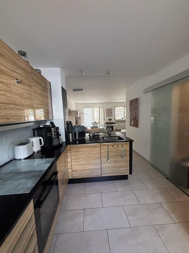 Gepflegtes Reihenmittelhaus mit Balkon, Terrasse und kleinem Garten – Foto 13