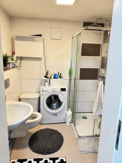 Charmante 4-Zimmer-Eigentumswohnung mit Balkon und moderner Ausstattung – Foto 6