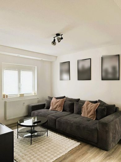 Appartamento ristrutturato di 4 locali al piano terra ad Alpirsbach dal 01.11., garage incluso – Foto 1