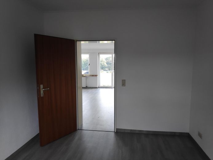 Helle 3-Zimmer-Wohnung mit Balkon und weitem Grünblick in Duisburg-Meiderich – Schlafen