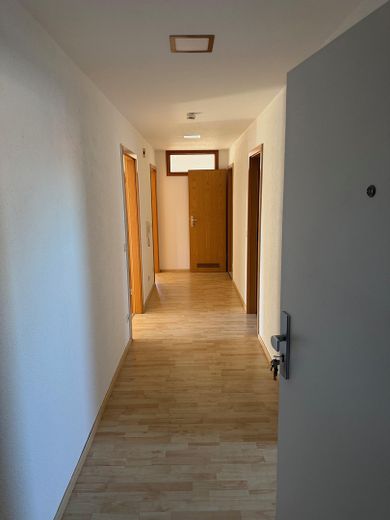 Außergewöhnliche DG-Wohnung mit viel Potential und besonderem Flair – Foto 3