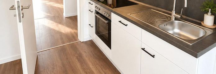 Rénovée en profondeur et prête à emménager : appartement moderne de 3 pièces en rez-de-chaussée à Hechingen | 61,5 m² – Küche (KI optimiert)