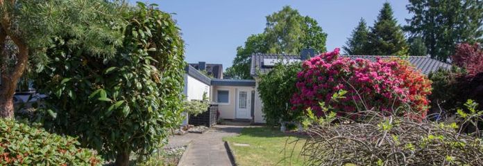 Bungalow con seminterrato parziale e sauna in giardino & con l'opzione di acquistare la casa vicina